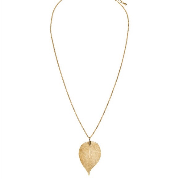 BUNDLE 2 NECKLACES 👑 - Picture 6 of 8